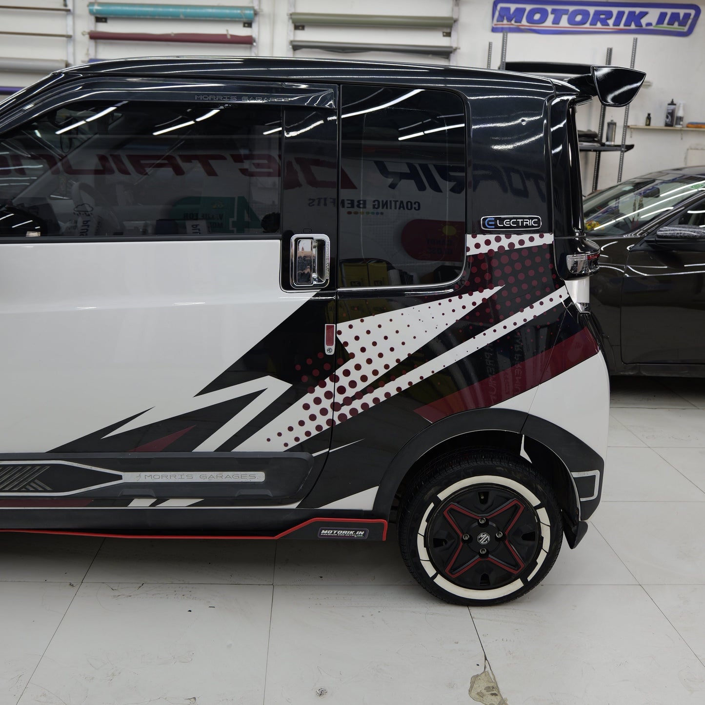 Motorik White Strips & Gun Strips (W) car Tyre Stickers | for 15''-19'' Wheels | Set of 4