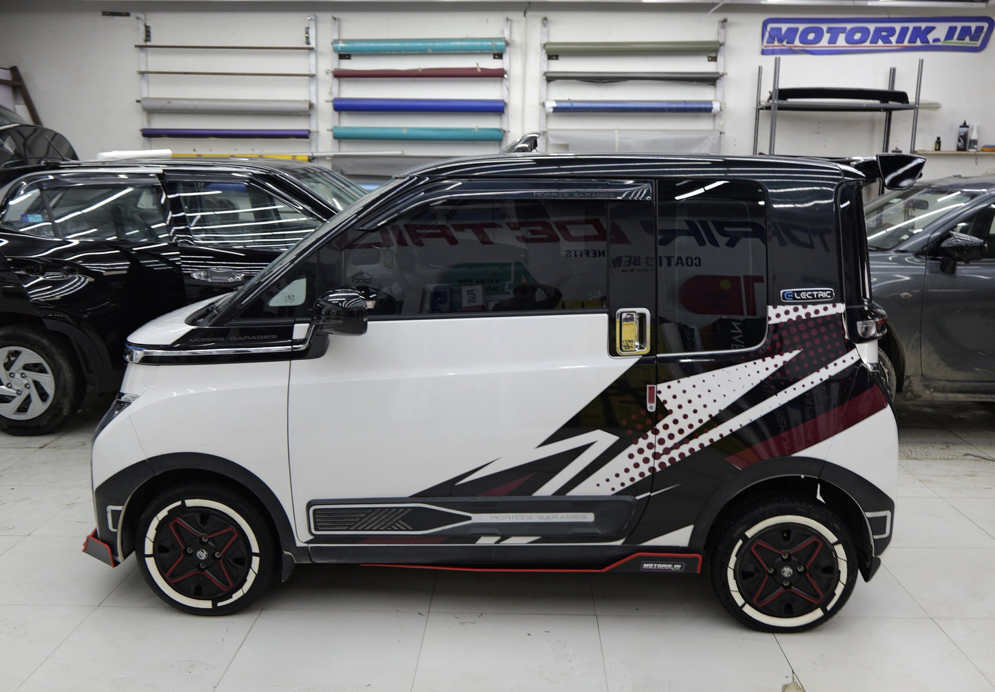 Motorik White Strips & Gun Strips (W) car Tyre Stickers | for 15''-19'' Wheels | Set of 4