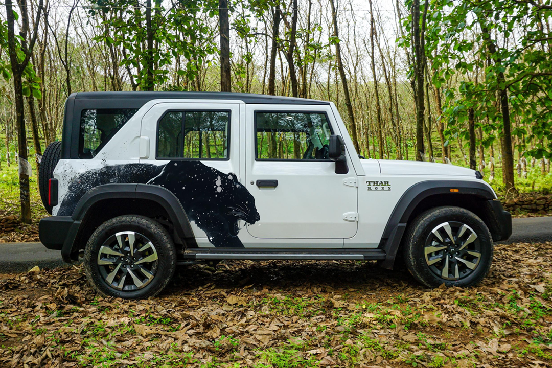 Motorik Stealth Panther for Thar & Thar Roxx Car Side Graphics (Both Sides)